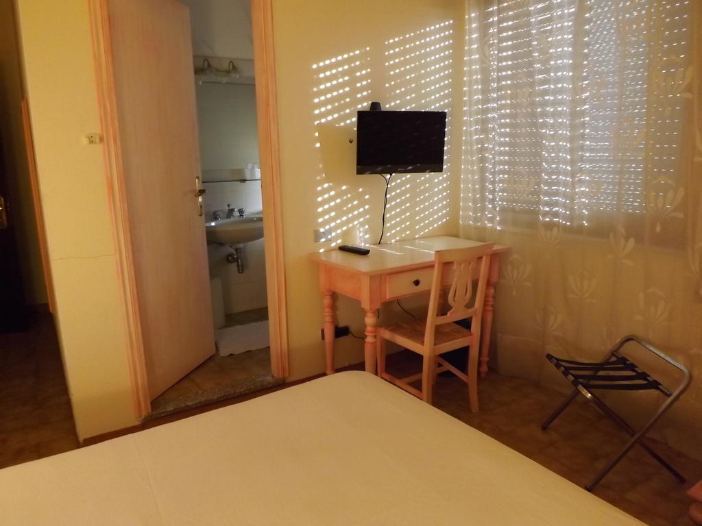Hotel Sagittario San Sperate Habitación foto