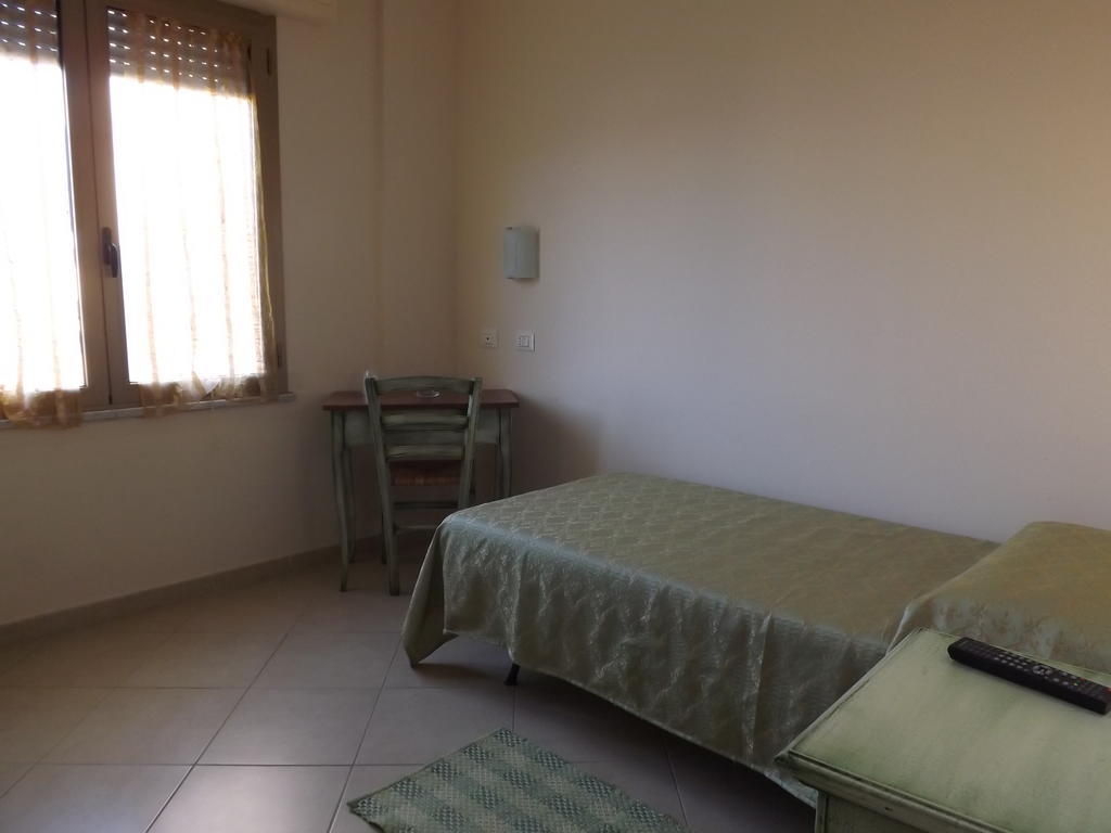Hotel Sagittario San Sperate Habitación foto